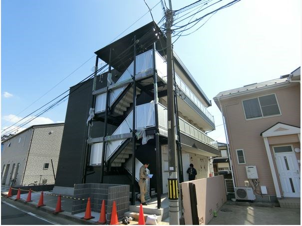 リブリ・アヴニール 外観