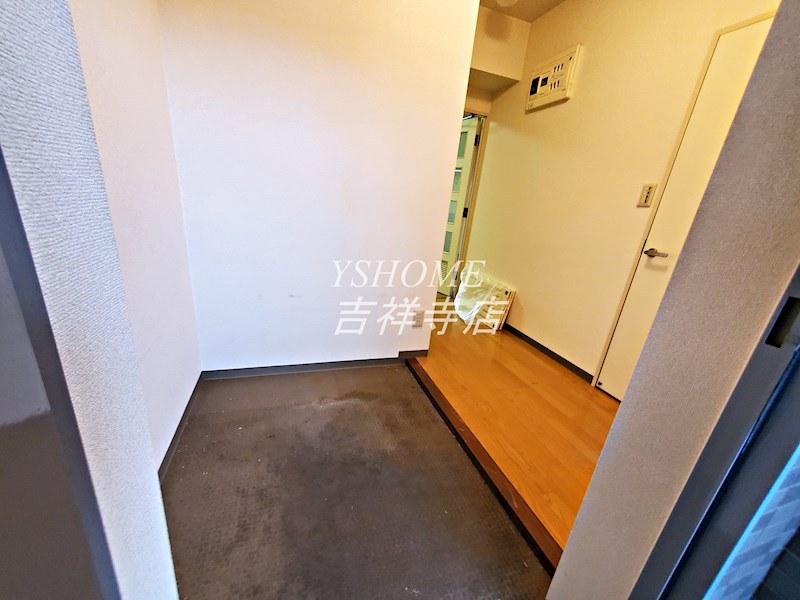 コーポレート武蔵境 玄関