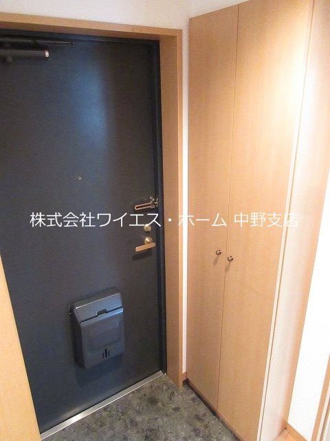 ロイヤルガーデン哲学堂   玄関