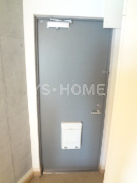 プライム西荻窪　 玄関