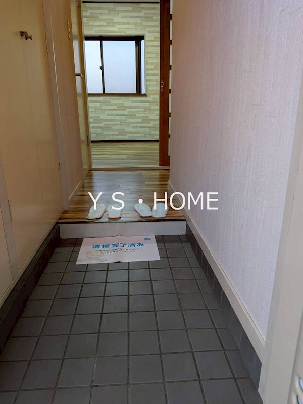 サニーシャトレー 玄関