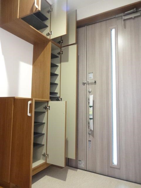 サニーハウス 玄関