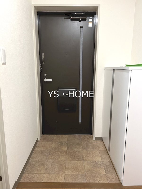 第１０シュベルニー   玄関