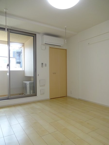 セシリア ベッドルーム