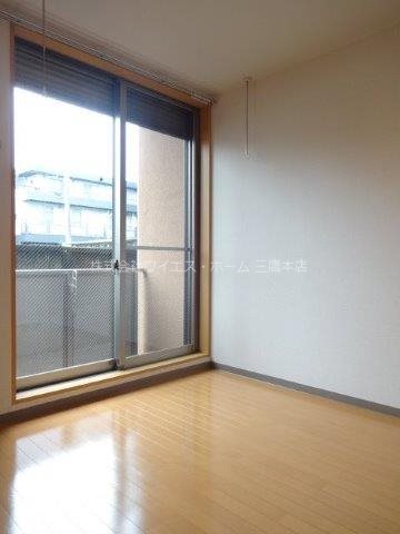 ゼルコバハイツ リビング