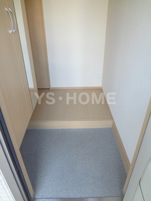 プレジール 玄関