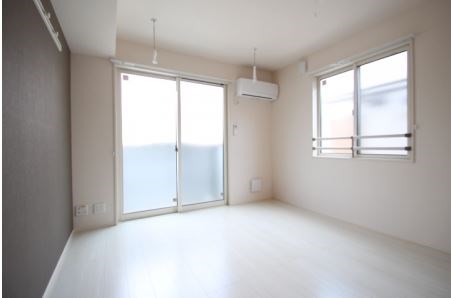 レイノー リビング