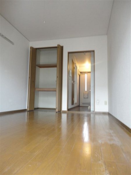 ヴィラ・ファミーユＢ リビング