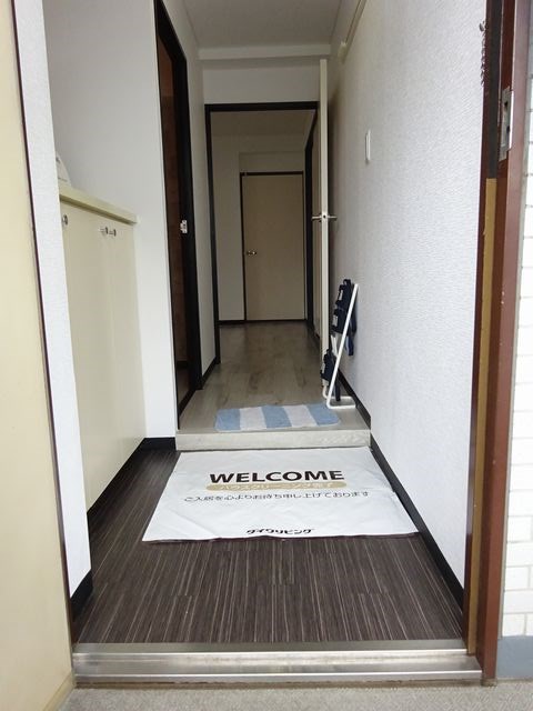 清水マンション 玄関