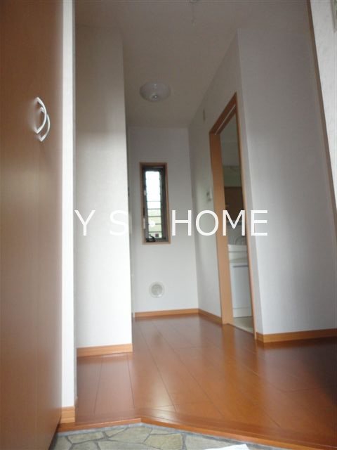 グロリアＡ棟 玄関