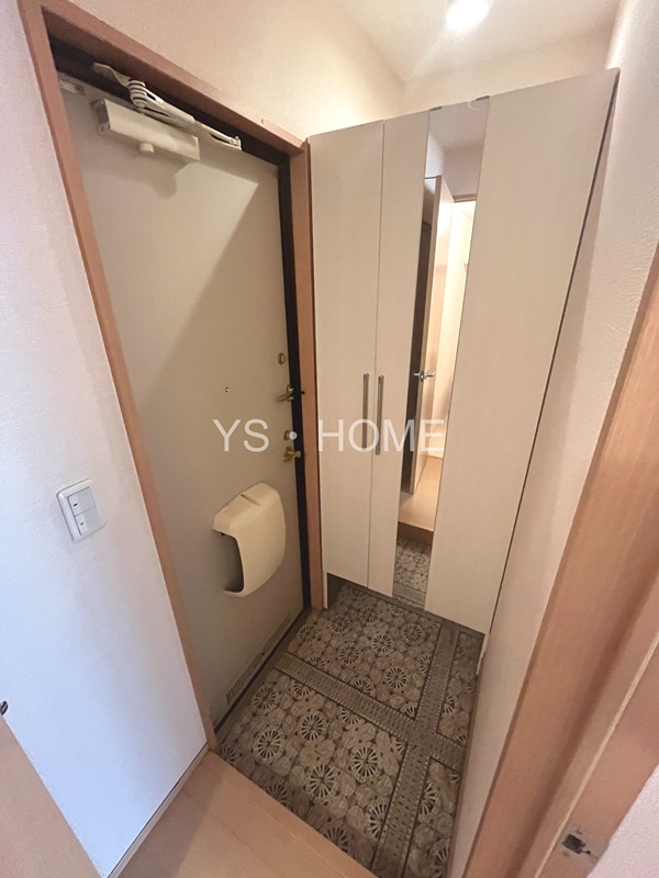 コート・フィオーレ 玄関