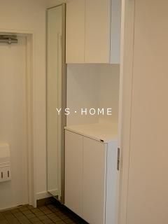 ハイリビング関根 玄関