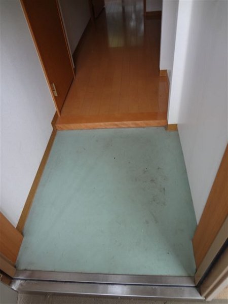 サンライズヴィラ国立 玄関