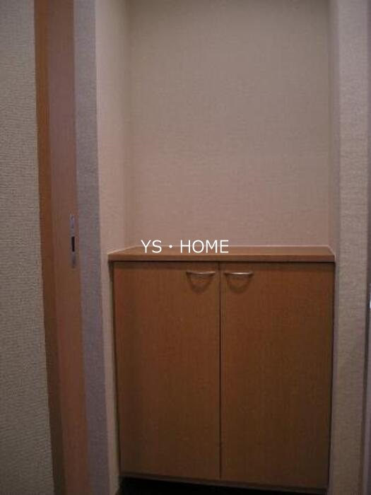 アーバン・ミヤタ 玄関