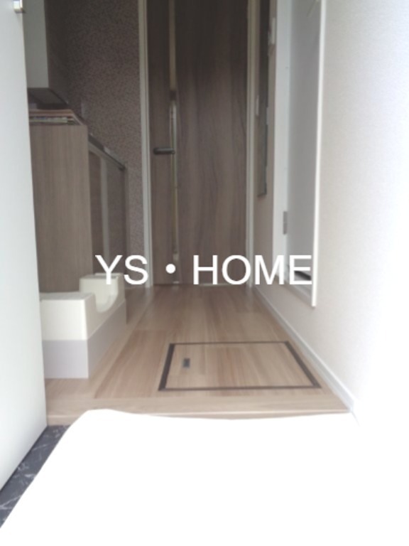 ヴィラ武蔵野村 玄関