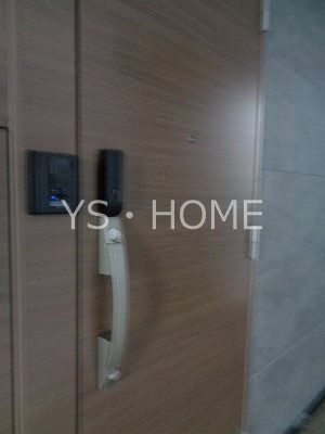 リブリ・フォンテーヌ 玄関