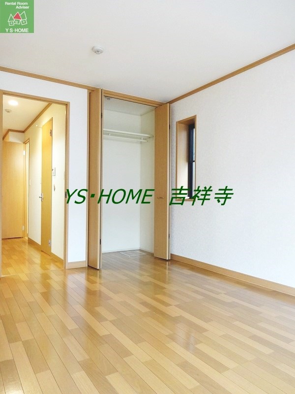 下田ビル ベッドルーム