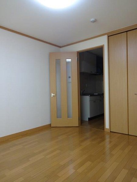 下田ビル ベッドルーム