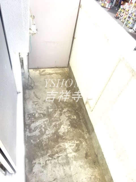 吉祥寺ビル ベランダ