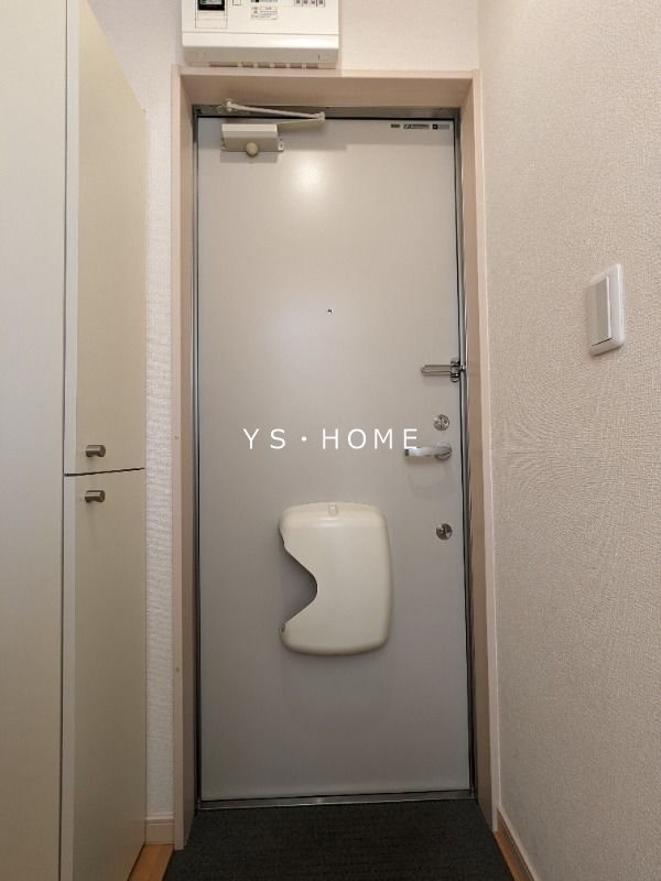 パンテール西荻 玄関