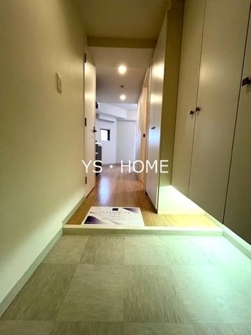 レジディア中落合A棟 玄関