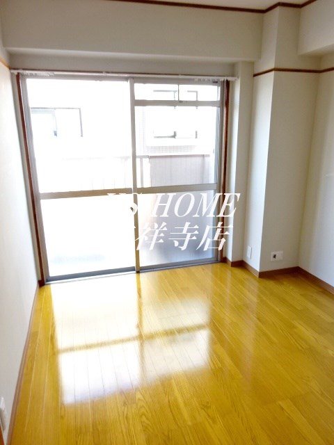 さとうまんしょん リビング