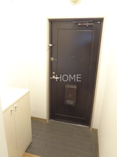 メゾンメルベーユ三鷹 玄関