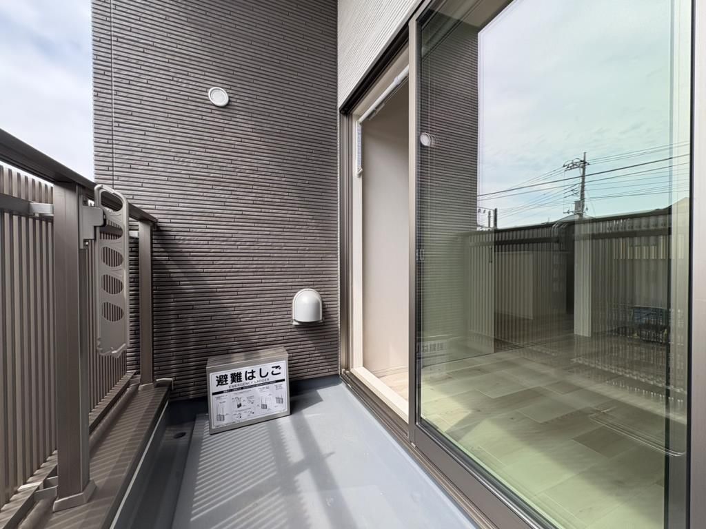 LUCIE TSⅠ(ルシエティエスワン) ベランダ