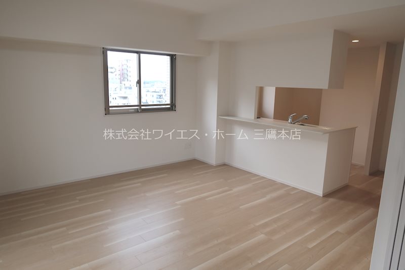 トラープランド翠命館  リビング