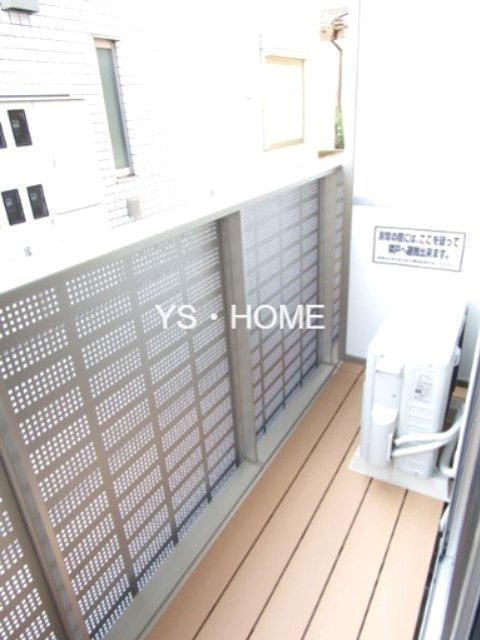 Ｂｌｏｏｍ　Ｏｎｅ，Ｔｗｏ ベランダ