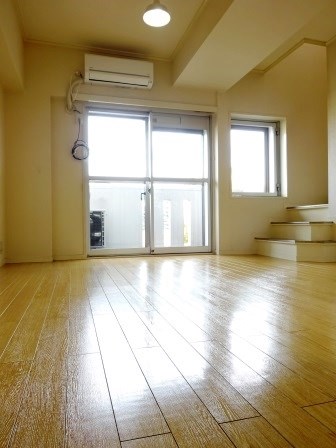 サンパレス リビング