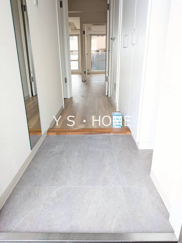 ロイヤルキャステージ恋ヶ窪 玄関