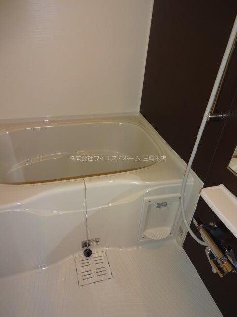 ウィステリア　コート 風呂画像