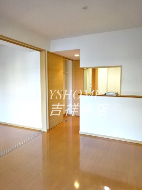 プレミアコンフォート西荻窪  リビング