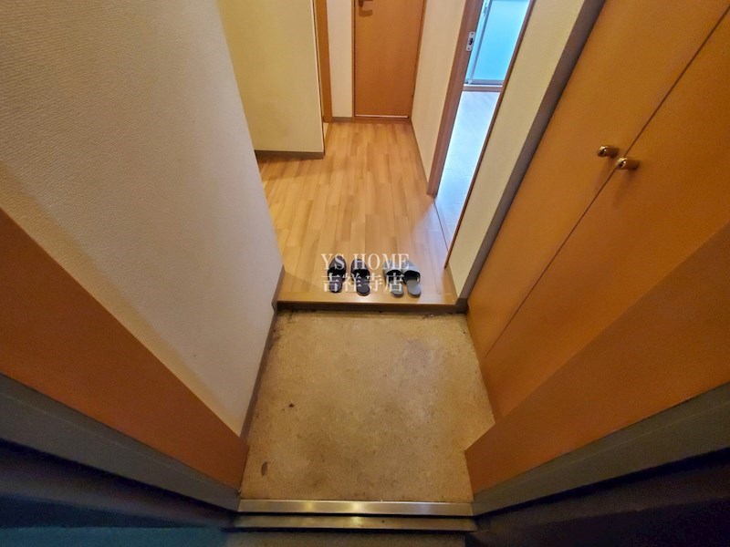 グラストンベリー 玄関