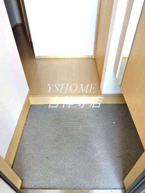 メゾン　シェーヌ 玄関