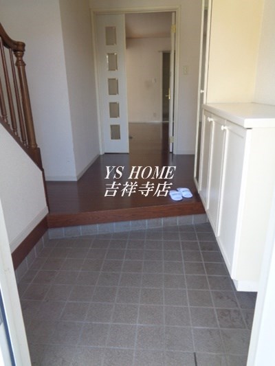 THE　HOUSE善福寺  玄関