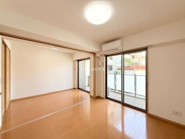 プレミアコンフォート西荻窪 リビング