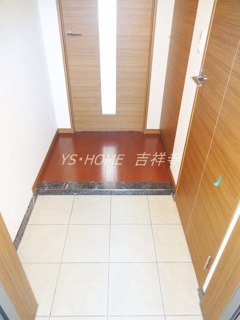 プレミアコンフォート西荻窪 玄関