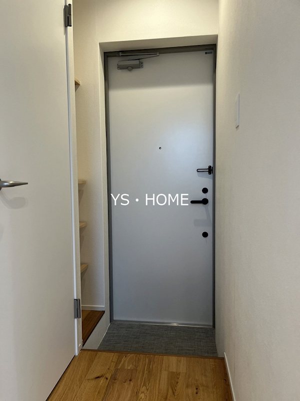 Recorrido Nakanoshinbashi（レコリード中野新橋） 玄関