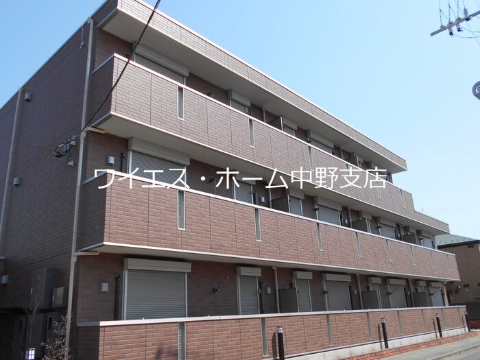 ・レッドアイ 外観