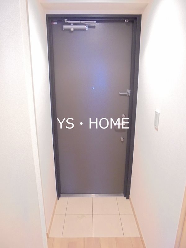 エスティメゾン中野富士見町  玄関