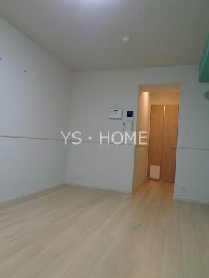 West　Primary ベッドルーム