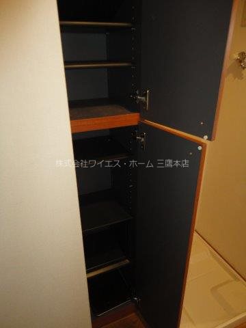 ティーザ武蔵野 玄関