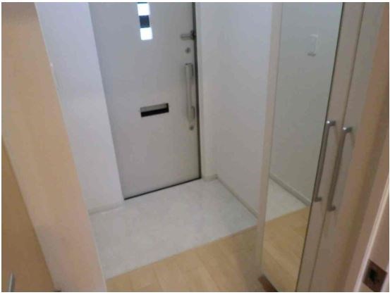 グリシーヌ2 玄関