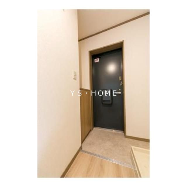 ラ・テラスK 玄関