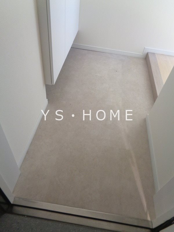 ユーレジデンス三鷹 玄関