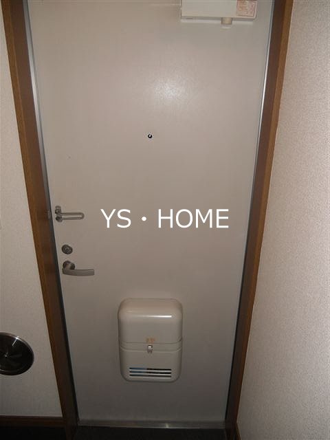 チェリーストーン  玄関