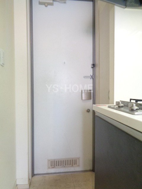 Ｙ&amp;rsquo;ｓＦｌａｔ高円寺 玄関