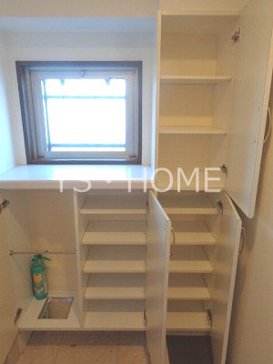 ダイアパレス　プロヴァンシア武蔵境  玄関